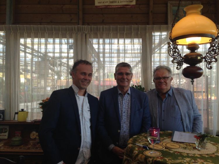 Johan Oosthoek, Piet Oosthoek en Peter Rijneveldzoek