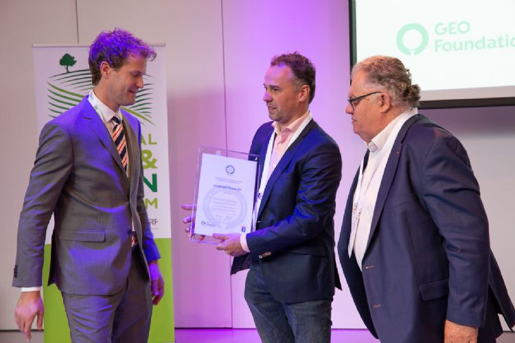 Piet Oosthoek krijgt het Recognised Service Provider label voor 2019 uitgereikt